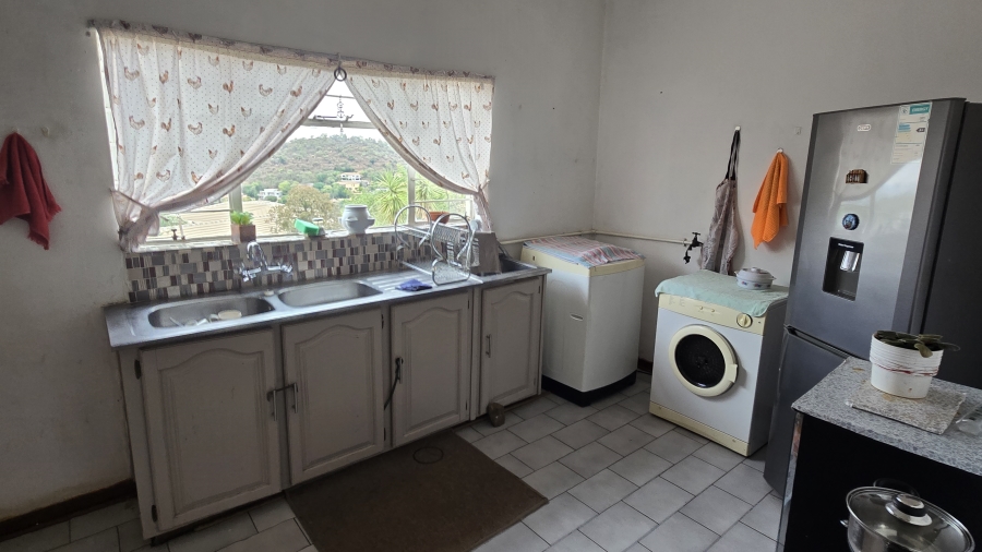 5 Bedroom Property for Sale in Cashan North West